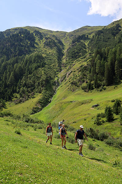 Hans en Gina Mom bij Bodenalp Ischgl, Holiday 2020 Austria